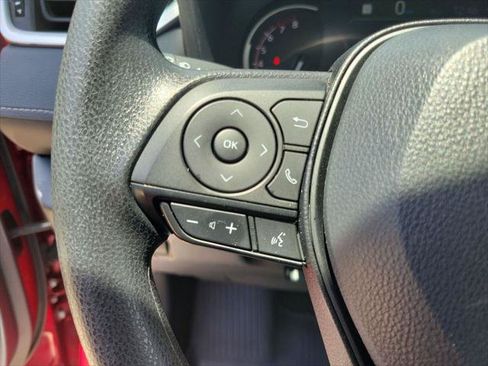 Certified 2025 Toyota RAV4 LE FWD image 19