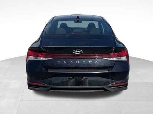 Used 2023 Hyundai Elantra SEL w/ Convenience Package FWD image 6