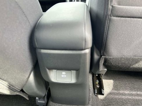 Used 2025 Nissan Versa SV w/ Trunk Package image 15