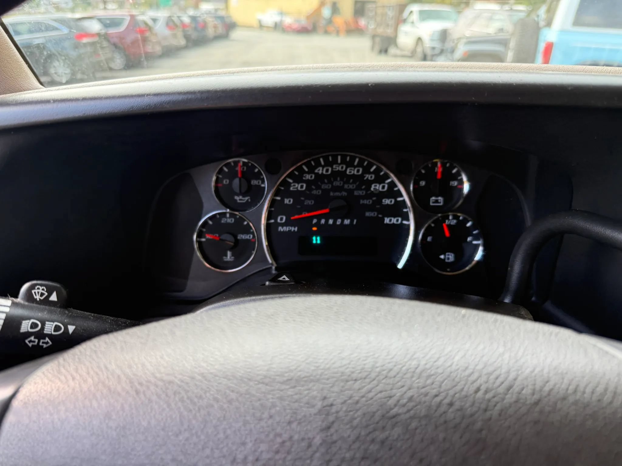 Used 2011 Chevrolet Express 2500 RWD image 9