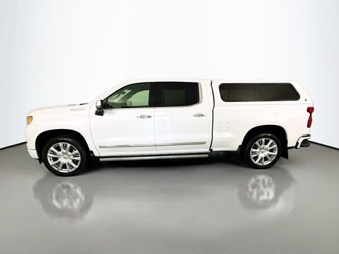 Used 2023 Chevrolet Silverado 1500 High Country w/ High Country Premium Package AWD/4WD image 2