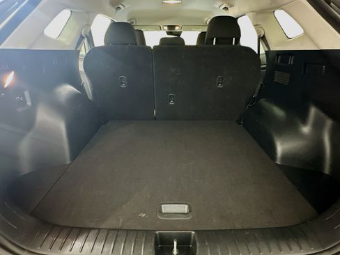Used 2025 Kia Sportage LX image 29