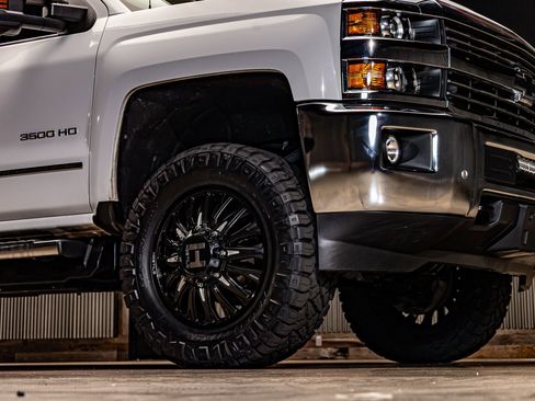 Used 2018 Chevrolet Silverado 3500 LTZ w/ Duramax Plus Package image 14