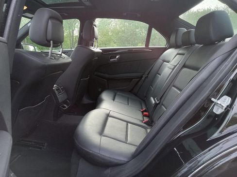 Used 2010 Mercedes-Benz E 350 4MATIC Sedan image 11