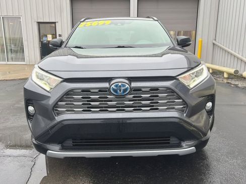 Used 2021 Toyota RAV4 XSE image 3