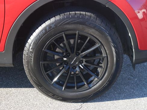 Used 2015 Toyota RAV4 LE image 29