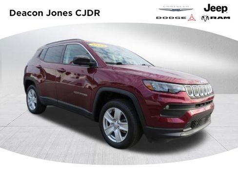 Certified 2022 Jeep Compass Latitude w/ Convenience Group AWD/4WD image 1