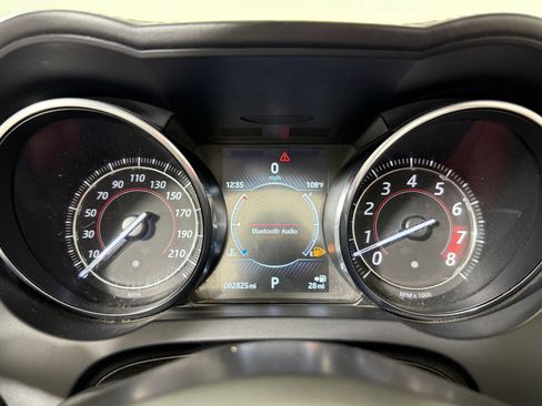 Used 2016 Jaguar F-TYPE R AWD/4WD image 21