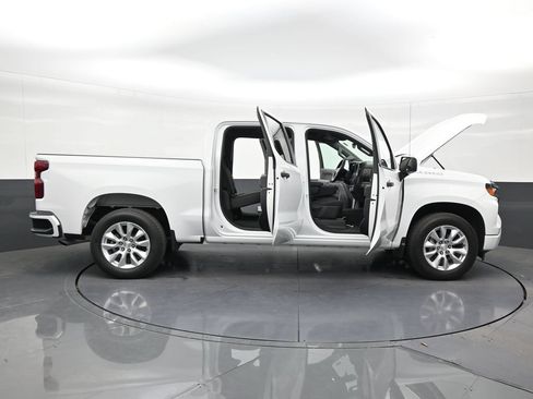 Used 2022 Chevrolet Silverado 1500 Custom RWD image 28