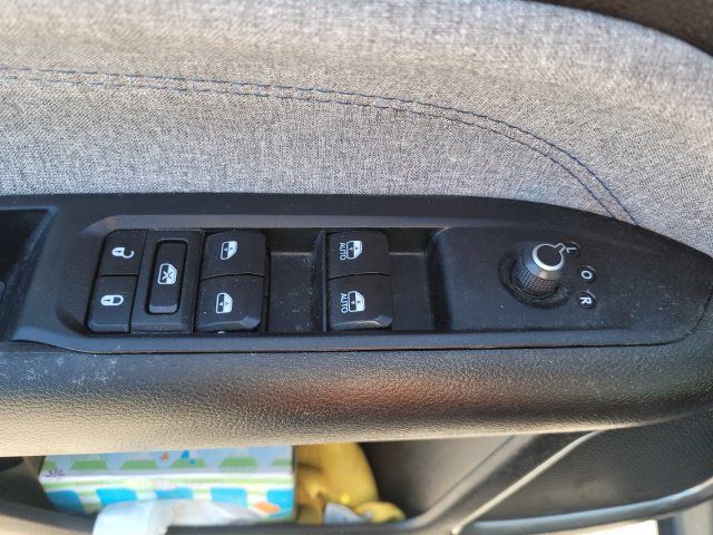 Used 2024 Jeep Compass Latitude w/ Convenience Group AWD/4WD image 14
