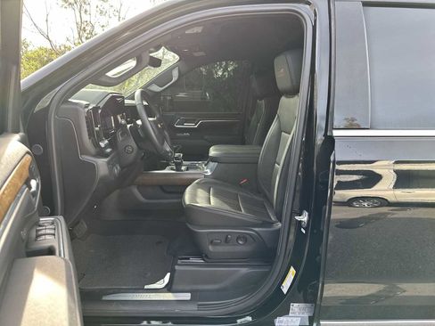 Certified 2025 Chevrolet Silverado 1500 High Country w/ Technology Package image 2