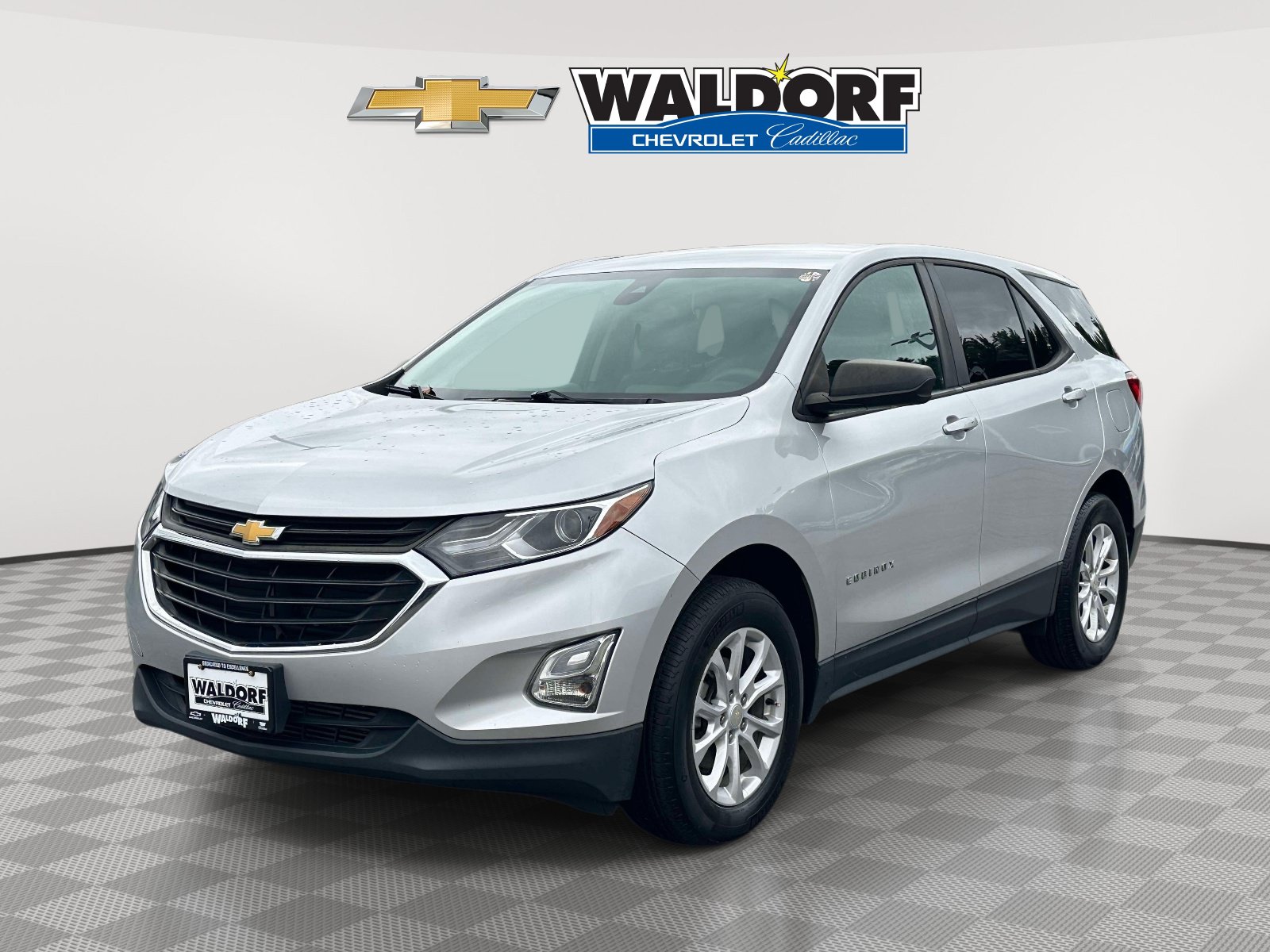 Used 2020 Chevrolet Equinox LS w/ LS Convenience Package AWD/4WD image 3