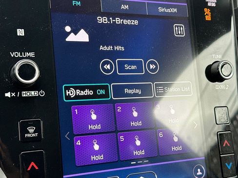 Used 2021 Subaru Outback Premium image 17