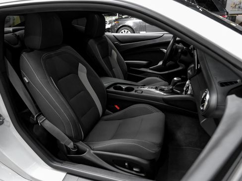 Used 2022 Chevrolet Camaro LT w/ RS Package image 33