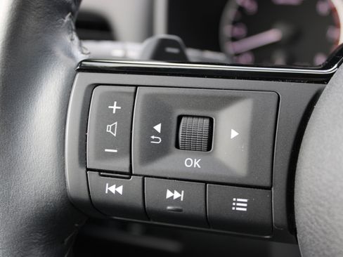 Certified 2023 Nissan Rogue SV w/ SV Premium B Package AWD/4WD image 28