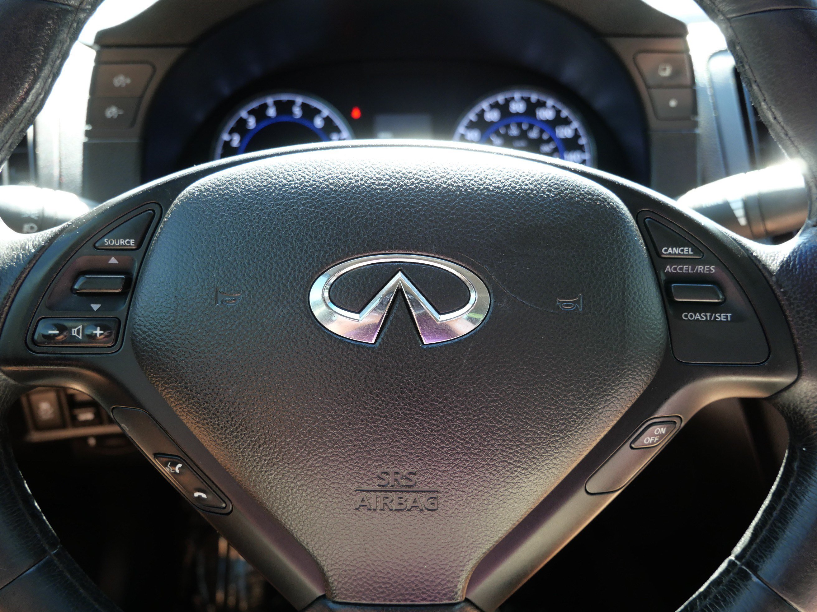 Used 2013 INFINITI G37 x Sedan w/ Premium Pkg AWD/4WD image 25