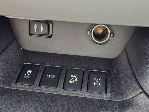 Used 2015 Toyota Highlander XLE AWD/4WD image 36