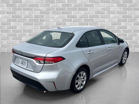 Used 2024 Toyota Corolla LE FWD image 5