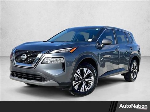 Used 2023 Nissan Rogue SV image 1