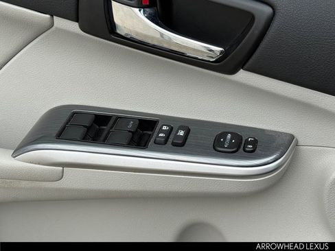 Used 2014 Toyota Camry XLE w/ Leather Package image 23