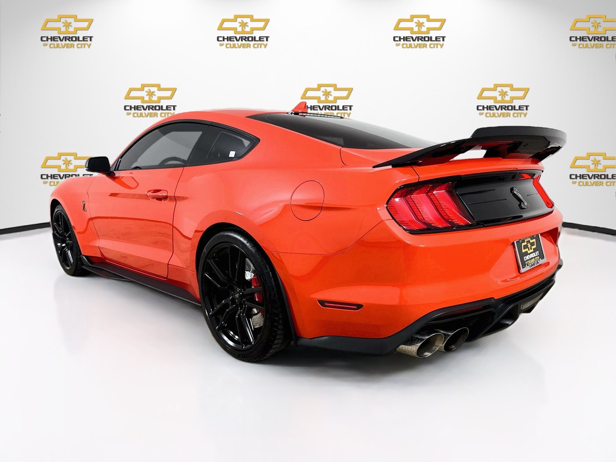 Used 2022 Ford Mustang Shelby GT500 w/ Technology Package RWD image 6