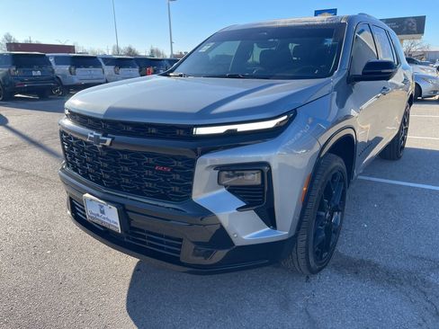 Certified 2024 Chevrolet Traverse RS w/ LPO, Floor Liner Package image 6