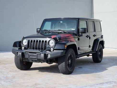 Used 2017 Jeep Wrangler Unlimited Sahara AWD/4WD image 3