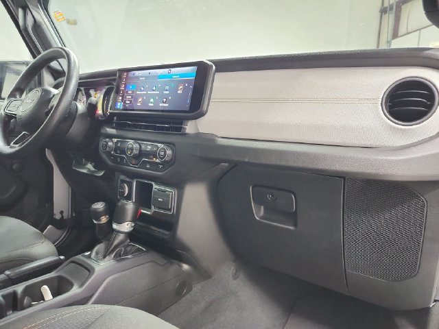 Used 2024 Jeep Wrangler Unlimited Sport AWD/4WD image 37