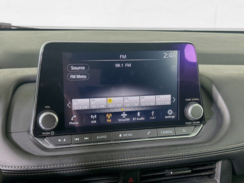 Used 2024 Nissan Rogue S FWD image 21