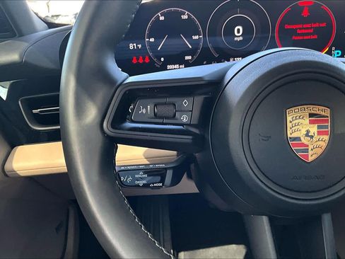 Used 2022 Porsche Taycan image 23