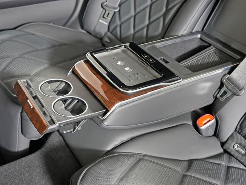 Used 2025 Mercedes-Benz Maybach S 680 4MATIC image 37