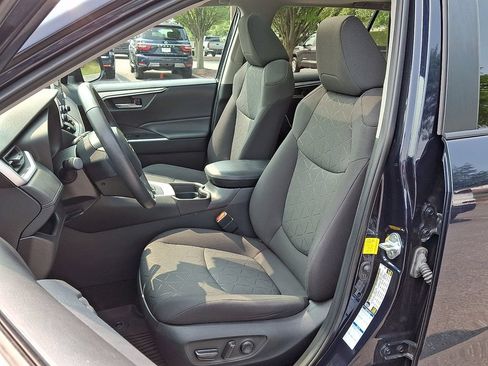 Used 2021 Toyota RAV4 XLE w/ Convenience Package AWD/4WD image 14