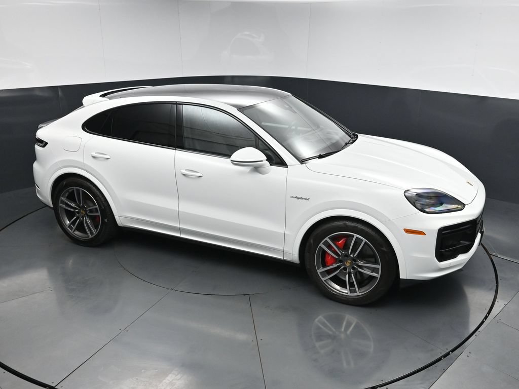 Used 2024 Porsche Cayenne Turbo AWD/4WD image 21