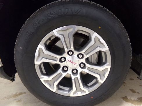 Used 2024 GMC Sierra 1500 SLT image 28