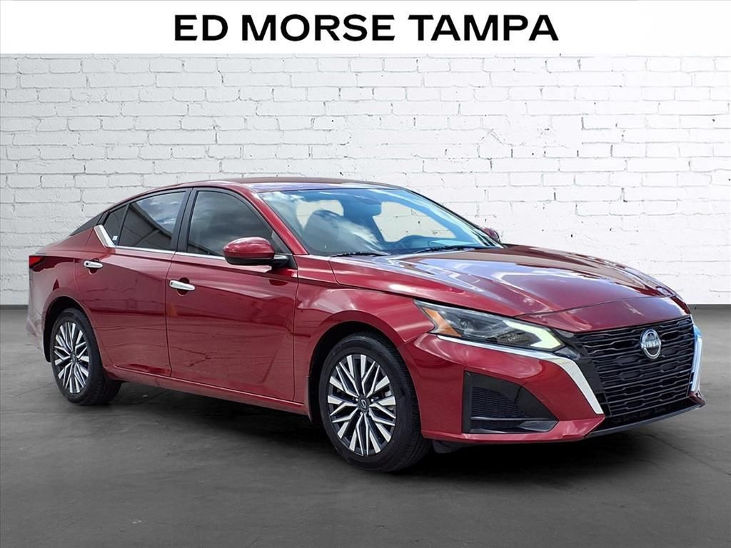 Used 2023 Nissan Altima 2.5 SV AWD/4WD image 5