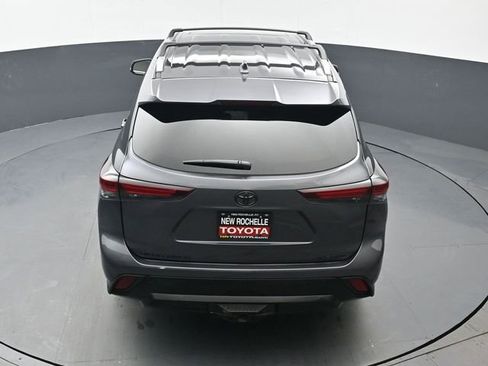 Certified 2024 Toyota Highlander XLE AWD/4WD image 43