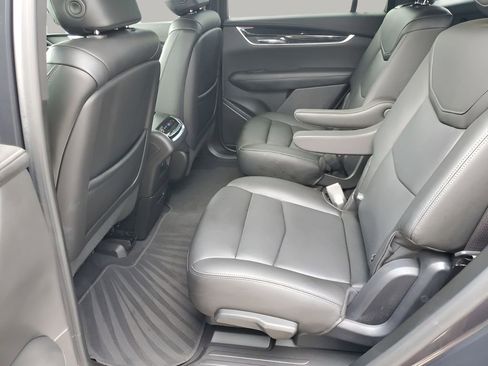 Used 2022 Cadillac XT6 Premium Luxury image 22