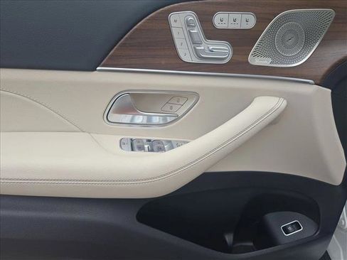 New 2026 Mercedes-Benz GLS 450 4MATIC image 16