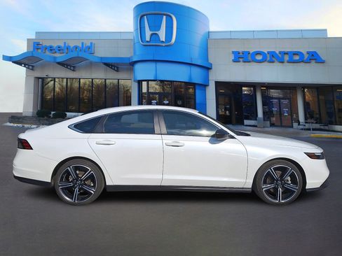 Used 2024 Honda Accord Sport image 7