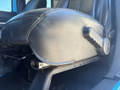 Used 2017 Jeep Wrangler Unlimited Sahara w/ Quick Order Package 24E Chief AWD/4WD image 15