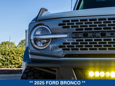 New 2025 Ford Bronco Badlands AWD/4WD image 11