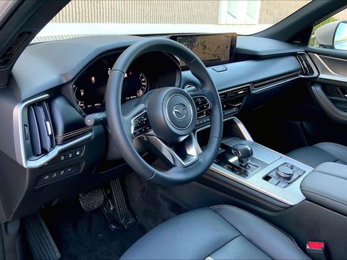 Used 2025 MAZDA CX-90 Plug-In Hybrid w/ Premium Plus AWD/4WD image 18