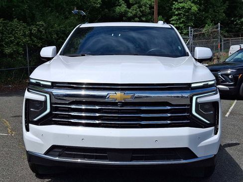 Used 2025 Chevrolet Tahoe LT AWD/4WD image 2