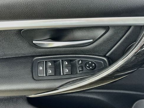 Used 2017 BMW 330i xDrive Sedan AWD/4WD image 18