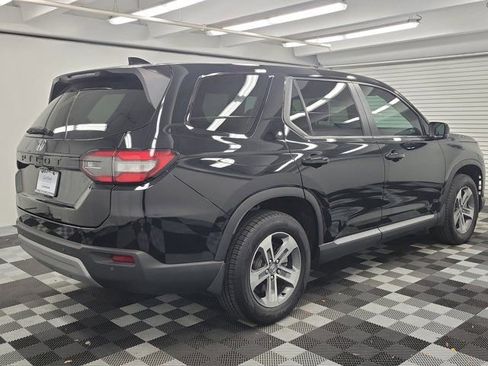 Certified 2025 Honda Pilot EX-L image 6