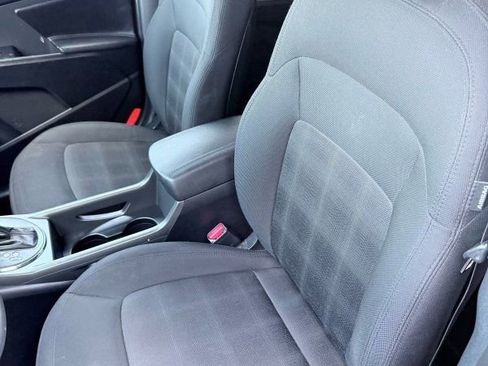 Used 2012 Kia Sportage LX w/ Convenience Pkg image 10