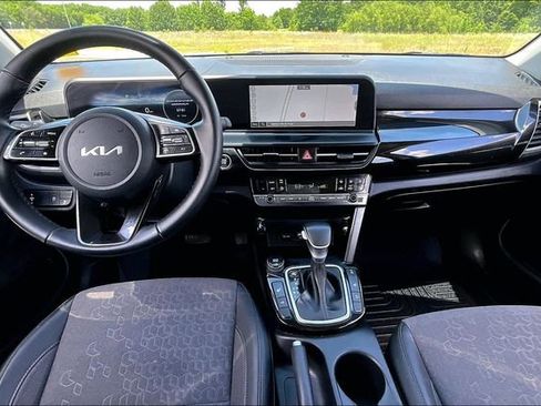 Used 2024 Kia Seltos S AWD/4WD image 7