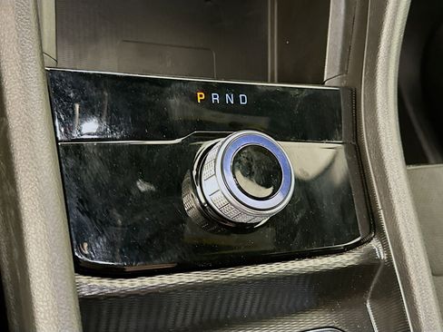 Used 2025 Jeep Grand Cherokee Altitude image 24