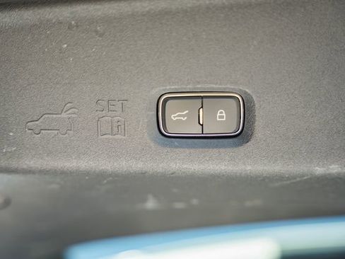 Used 2025 Ford Expedition Active RWD image 19