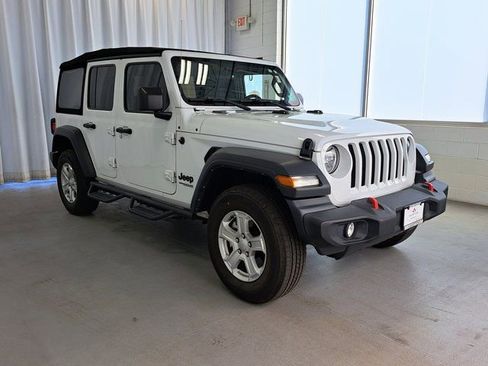 Used 2022 Jeep Wrangler Unlimited Sport AWD/4WD image 4